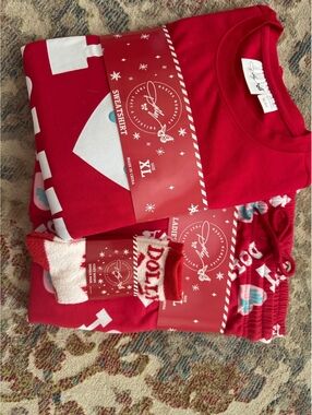 Women's XL Red 'I Love Dolly' Sweatshirt and Matching Lounge Pants Set with Cozy